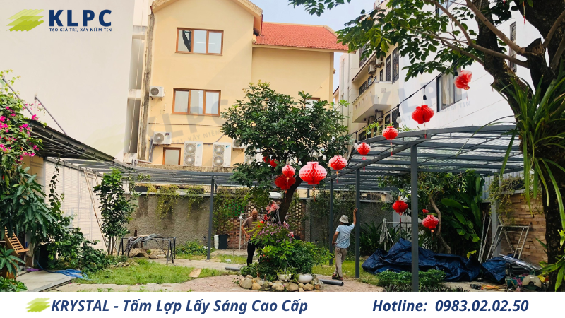 loi ich cua tam lop lay sang polycarbonate 2