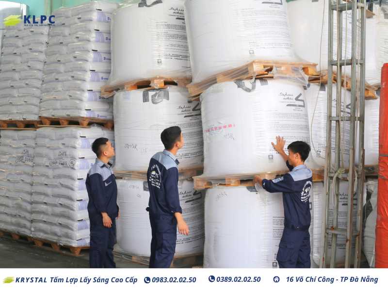 thi cong tam lop lay sang 4